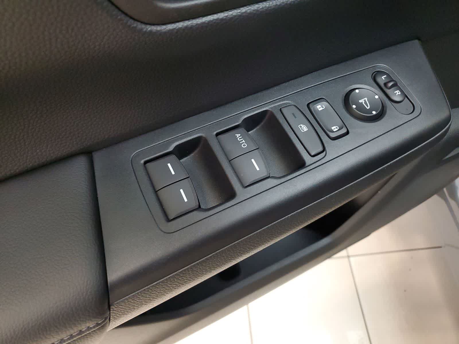 Certified 2025 Honda CR-V LX image 15