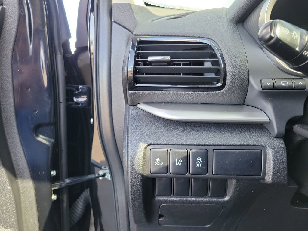 Used 2022 Mitsubishi Eclipse Cross SE image 22