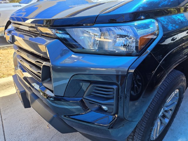Used 2024 Chevrolet Colorado LT w/ LT Convenience Package RWD image 8