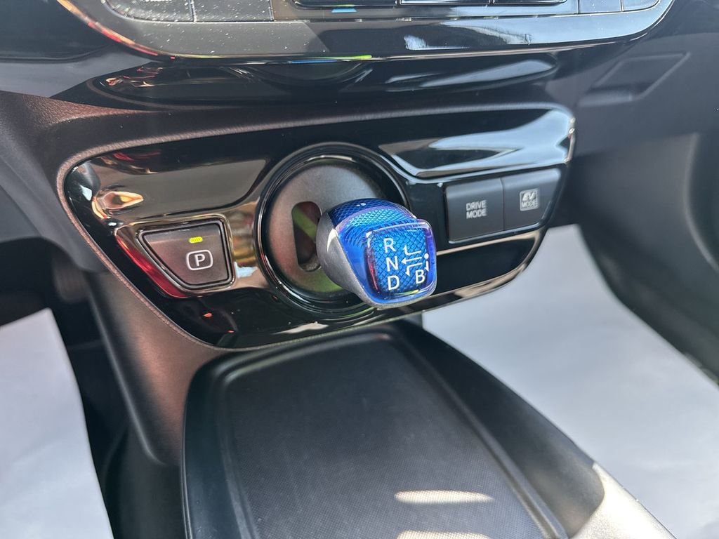 Used 2020 Toyota Prius LE FWD image 26