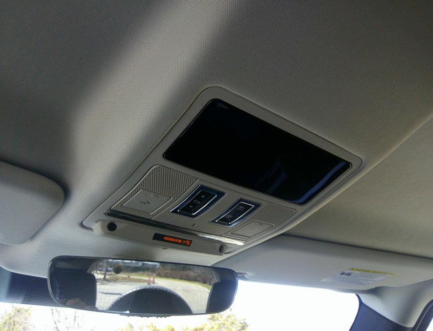 Used 2023 Land Rover Defender 110 S image 77