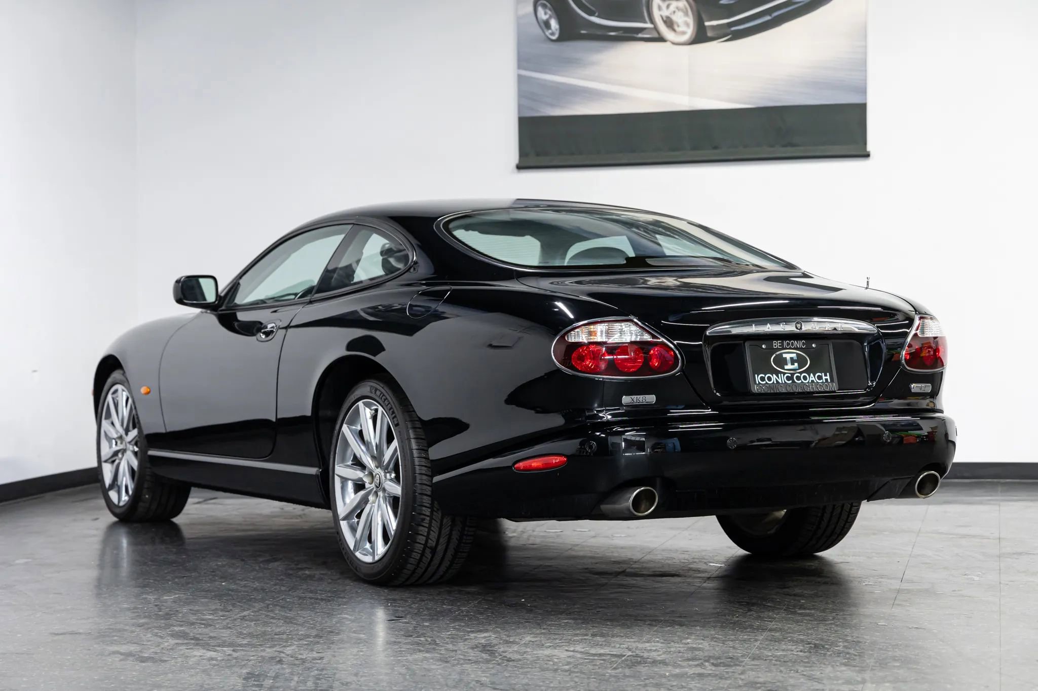 Used 2006 Jaguar XK8 Coupe image 32