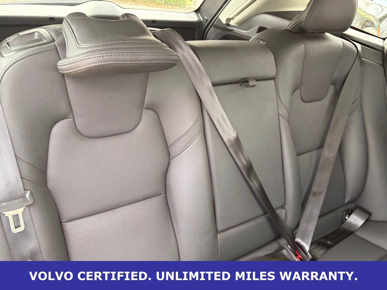 Certified 2025 Volvo XC60 B5 Plus AWD/4WD image 35