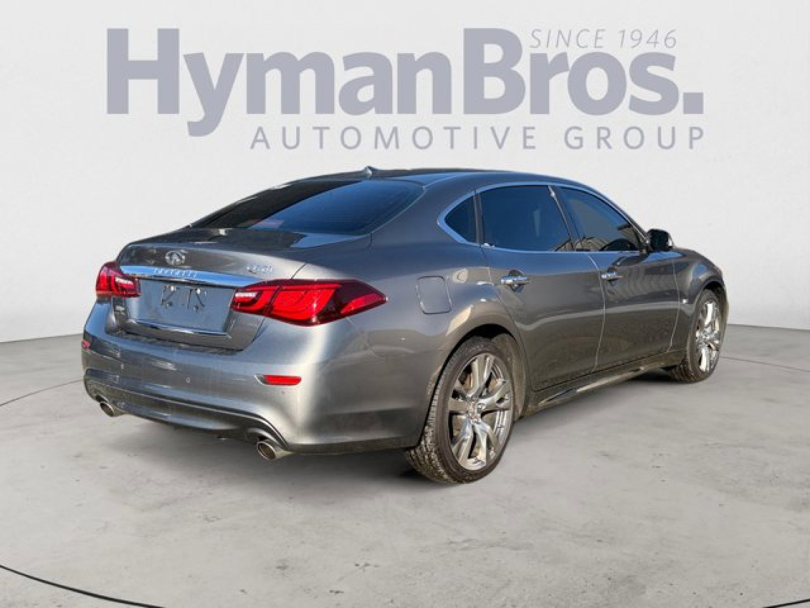 Used 2018 INFINITI Q70 L 3.7 image 3