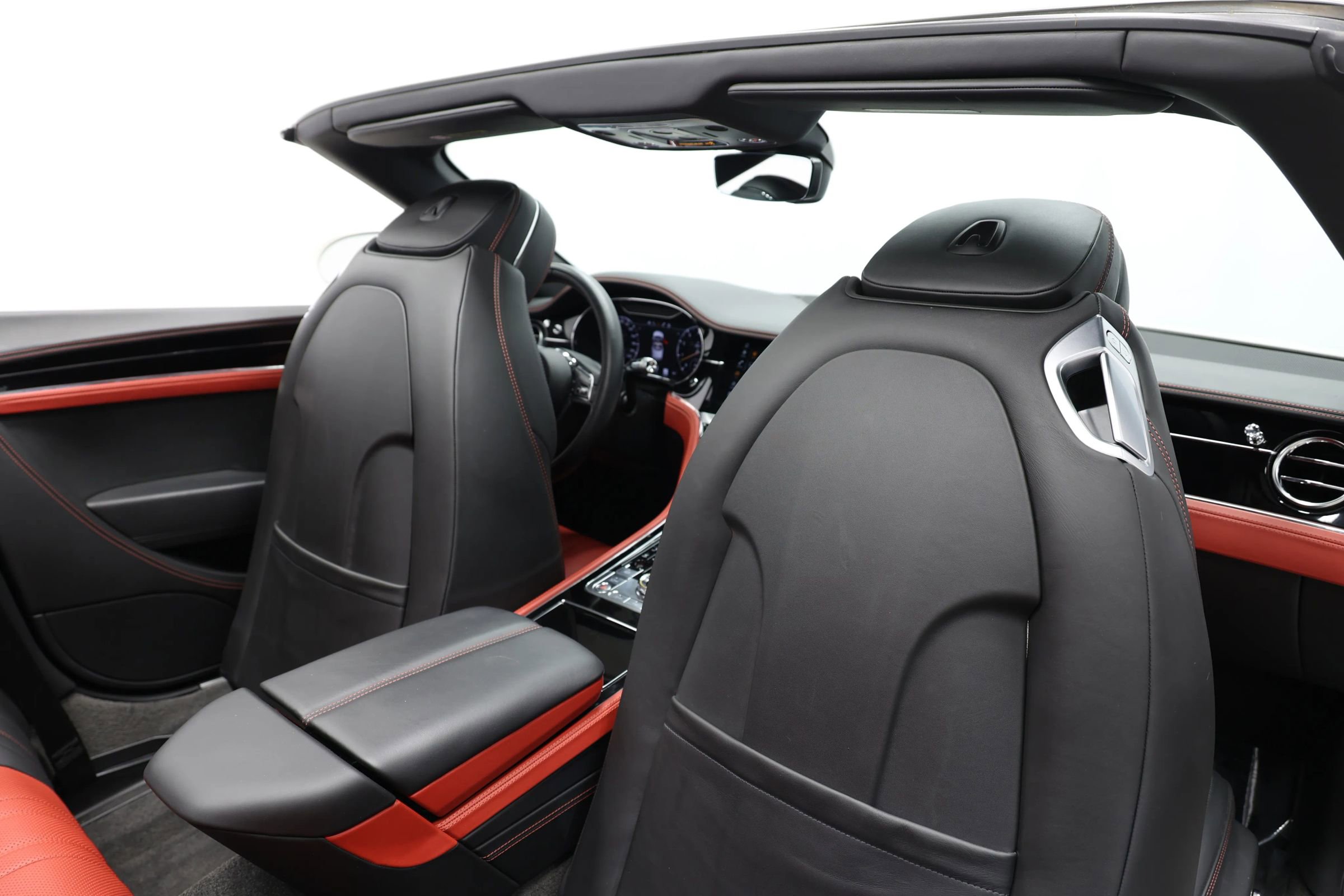 Used 2020 Bentley Continental GT V8 image 95