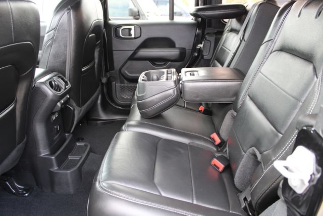Used 2022 Jeep Wrangler Unlimited Sahara AWD/4WD image 44