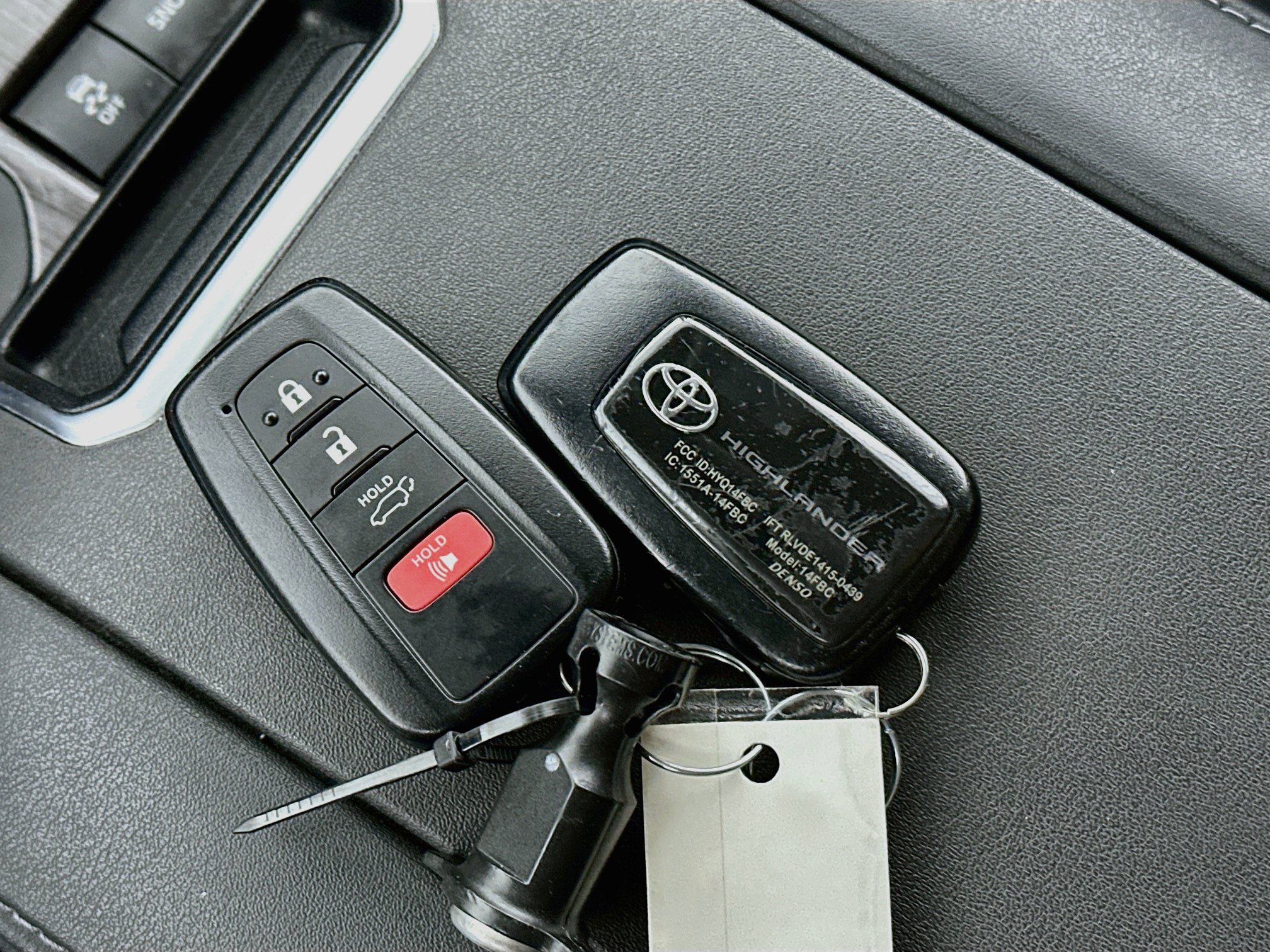 Used 2022 Toyota Highlander Platinum AWD/4WD image 26