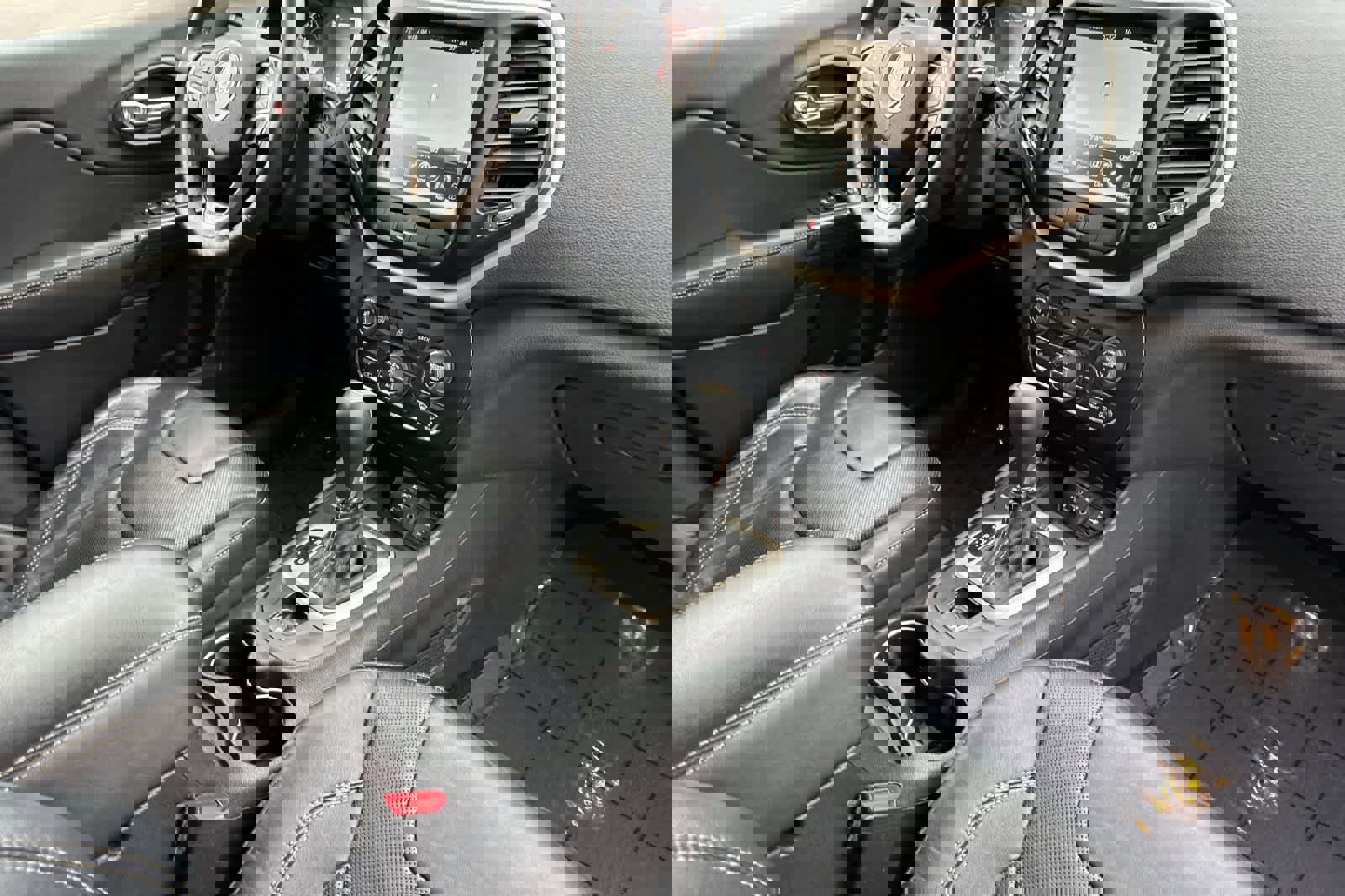 Used 2014 Jeep Cherokee Limited w/ Luxury Group image 16