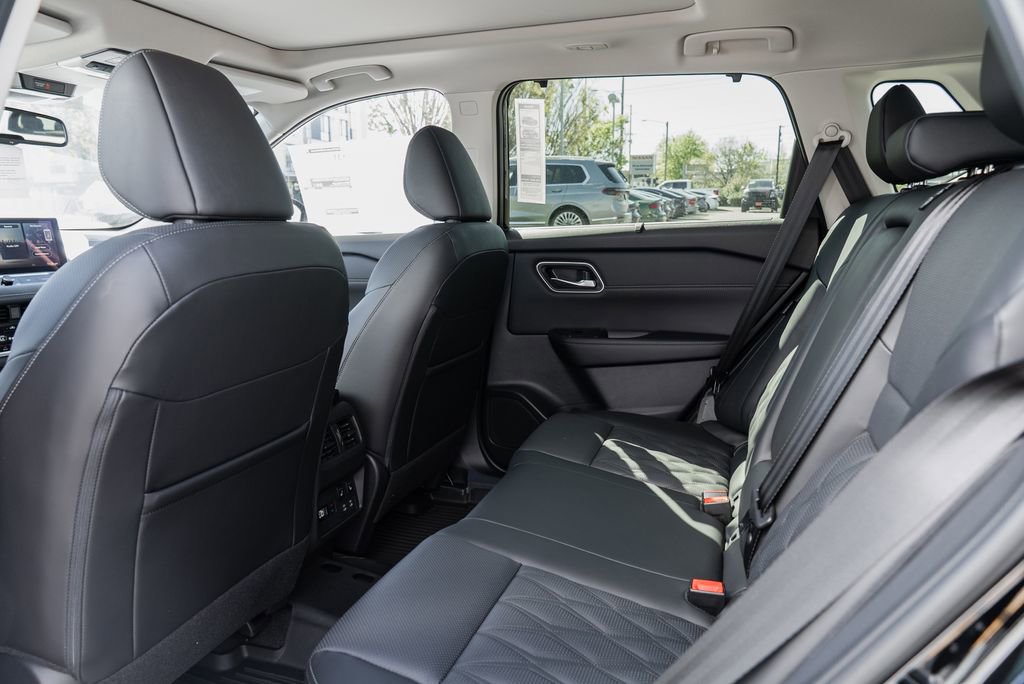New 2026 Nissan Rogue Platinum image 26