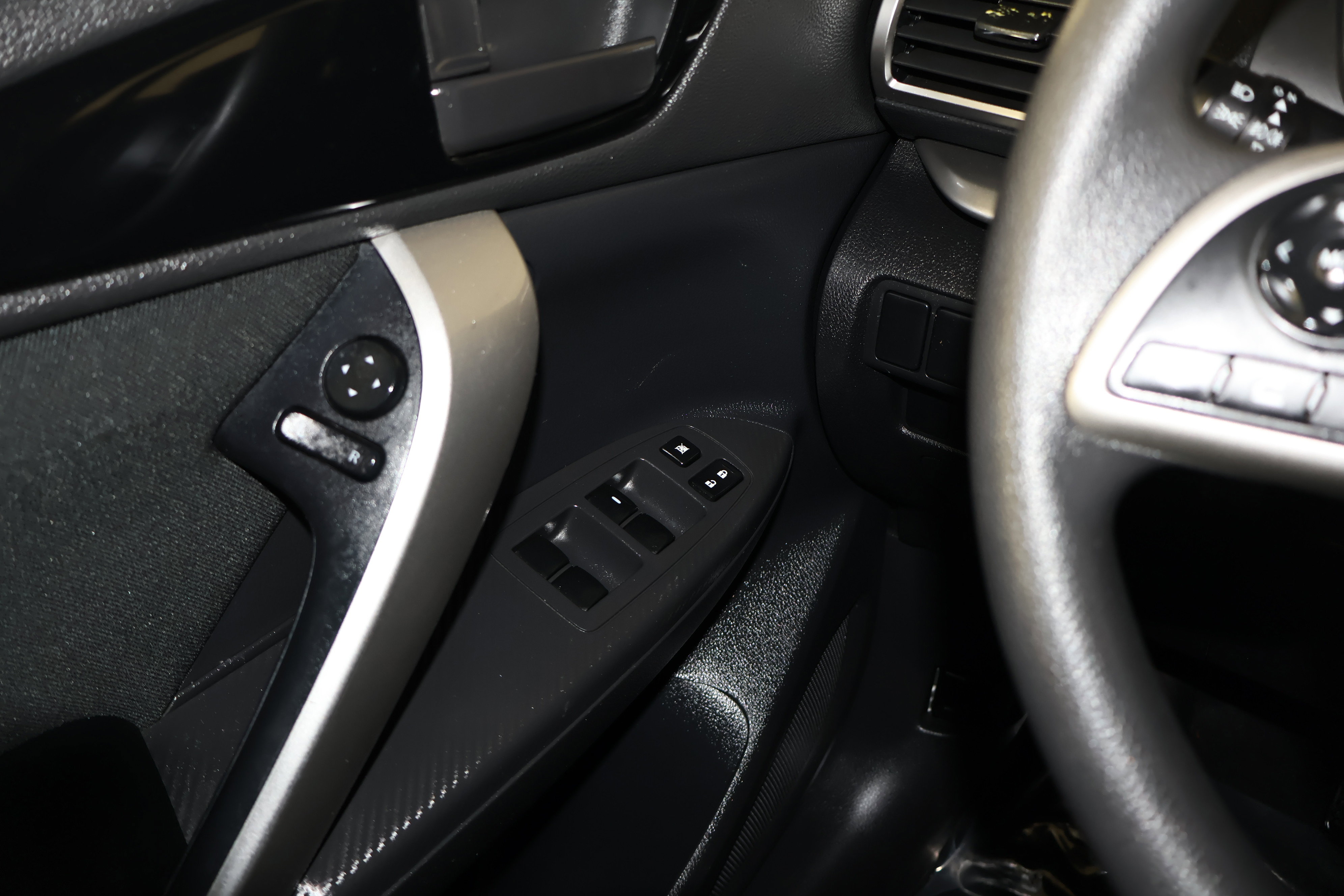 Used 2018 Mitsubishi Eclipse Cross LE image 31