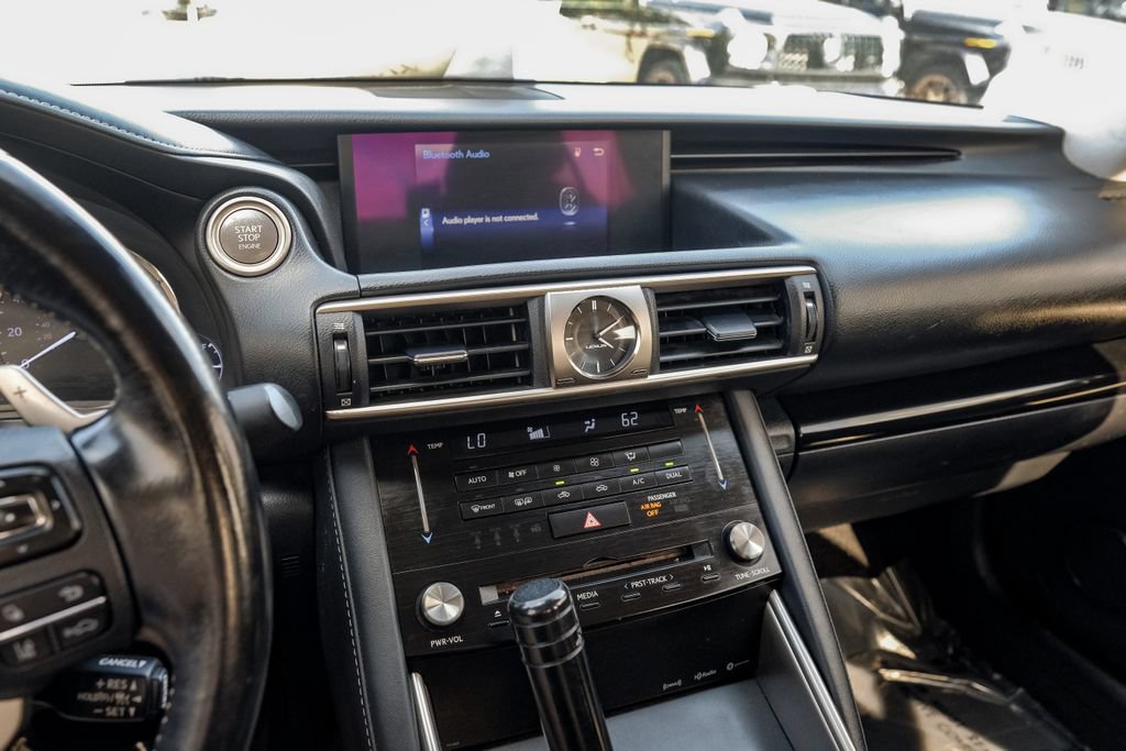 Used 2017 Lexus IS 200t RWD image 27