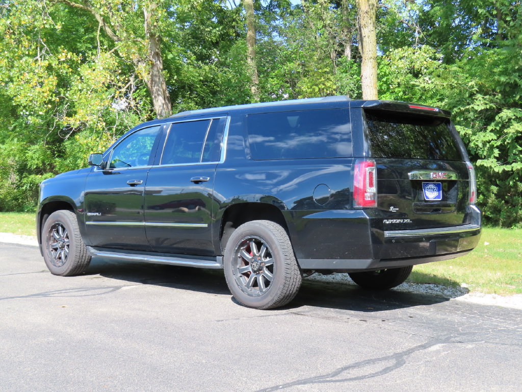 Used 2019 GMC Yukon XL Denali AWD/4WD image 5