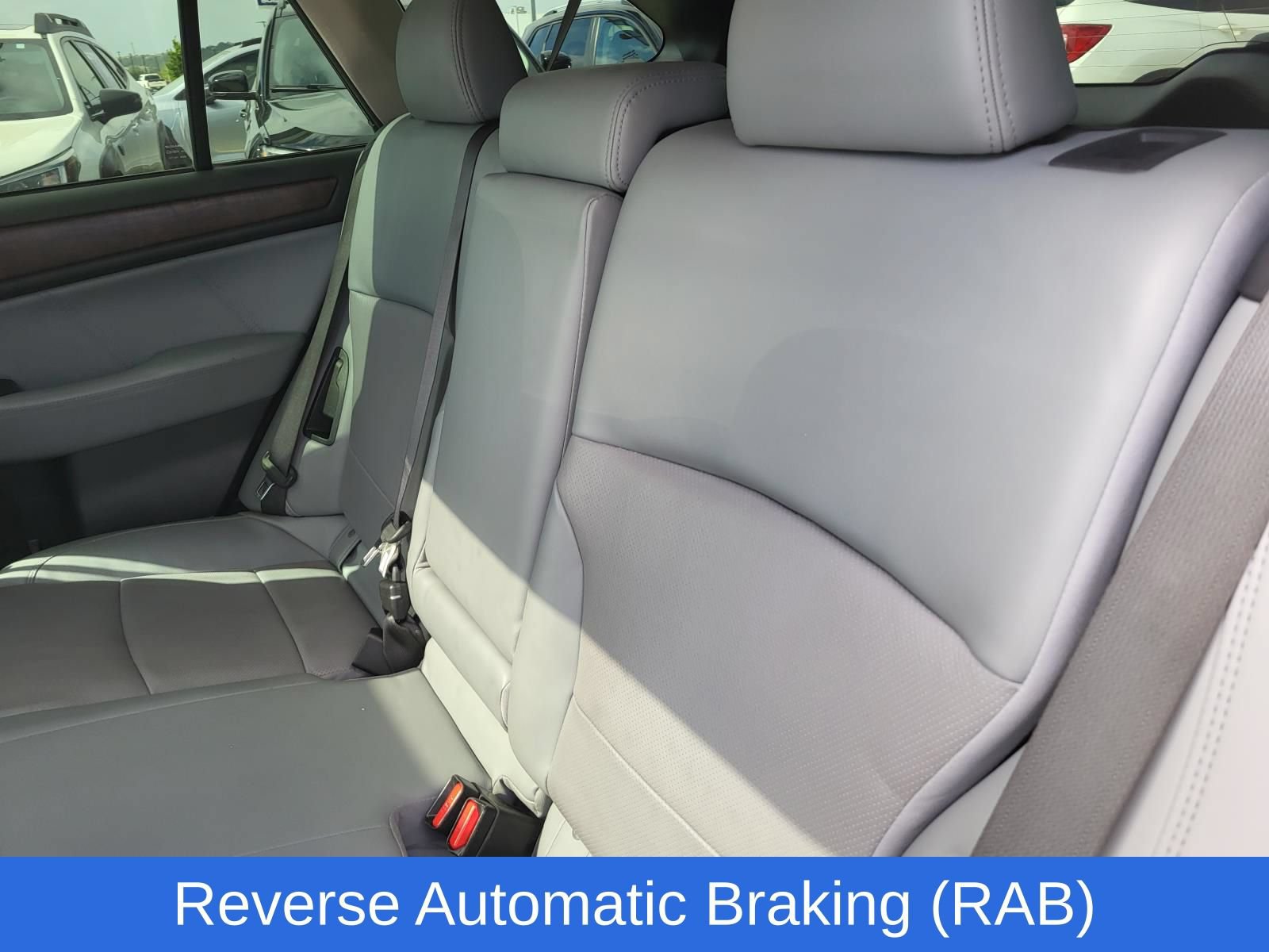 Used 2018 Subaru Outback 3.6R Limited AWD/4WD image 17