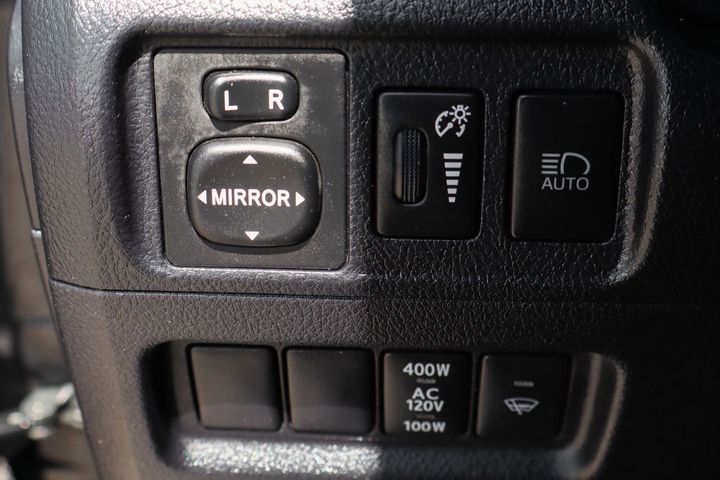 Used 2022 Toyota 4Runner TRD Off-Road AWD/4WD image 23