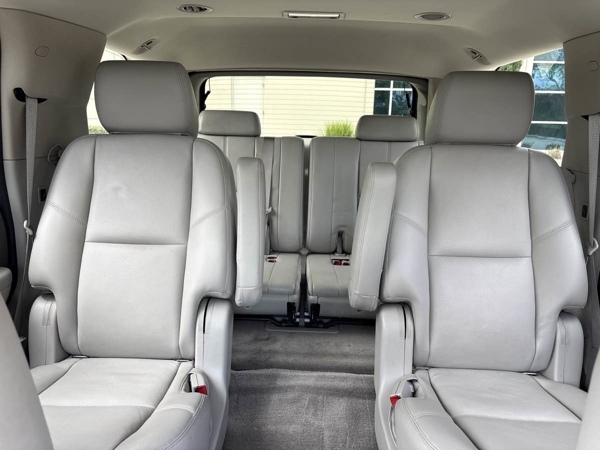 Used 2013 Chevrolet Tahoe LTZ image 30