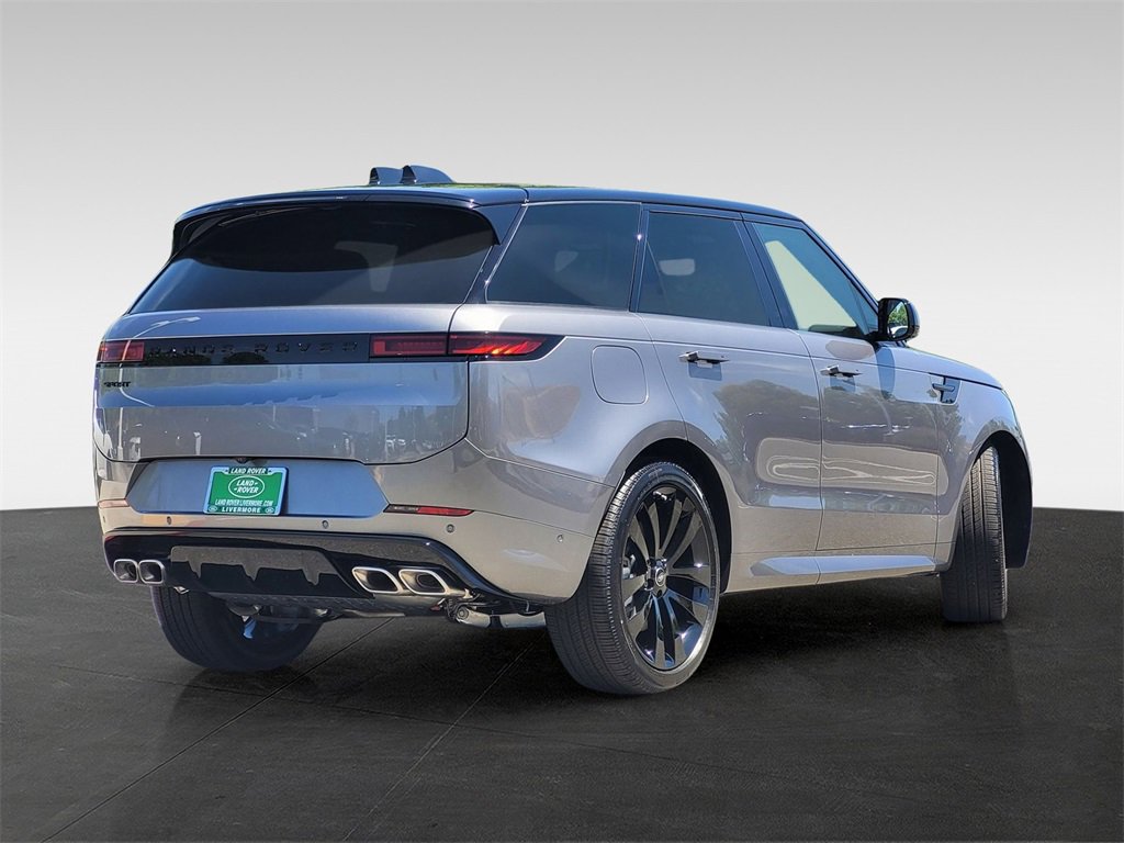 New 2025 Land Rover Range Rover Sport Dynamic SE image 4
