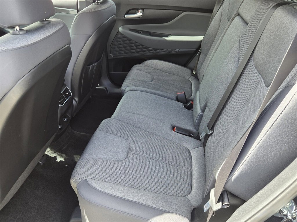 Used 2023 Hyundai Santa Fe SE image 11