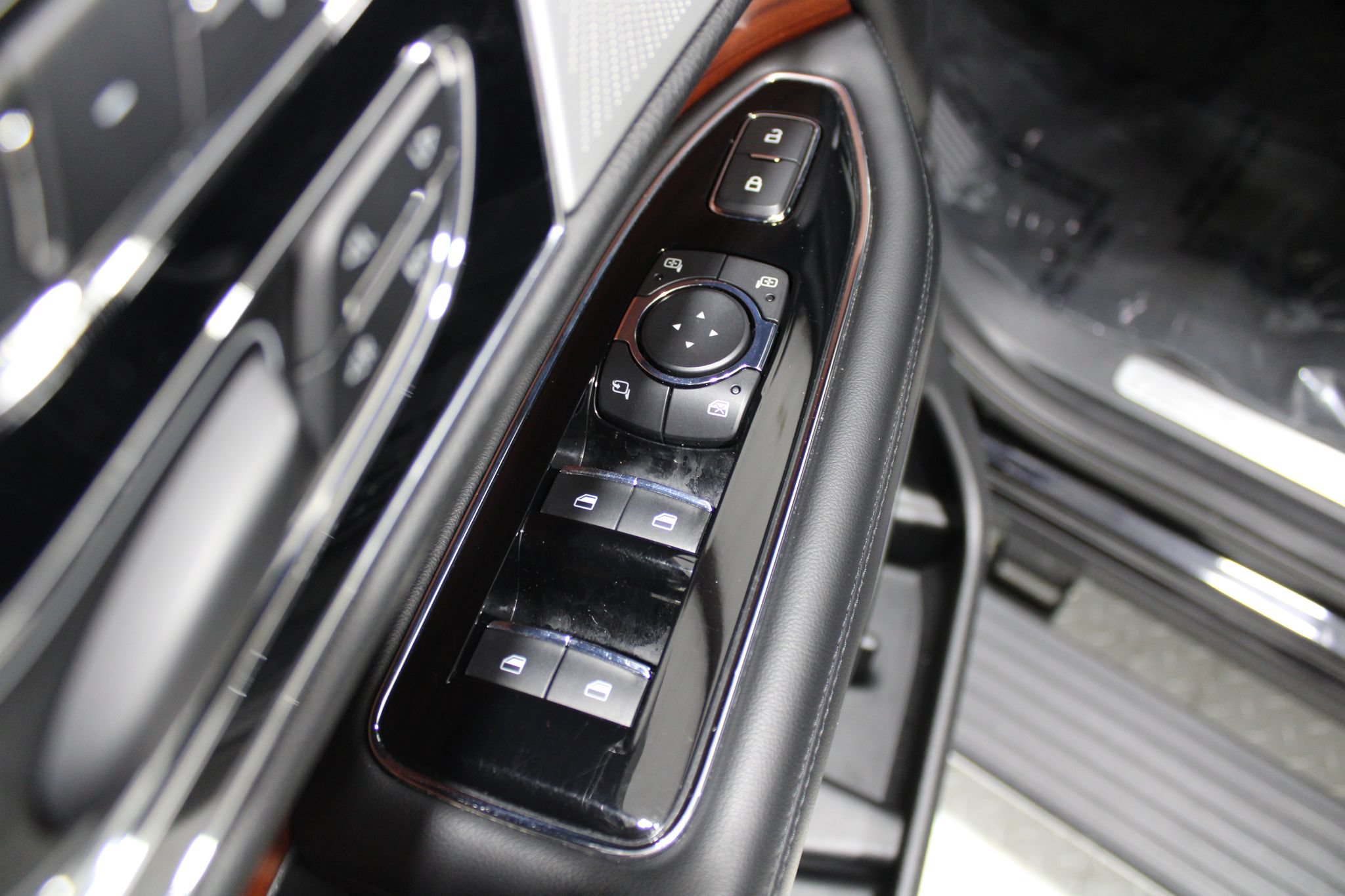 Used 2019 Lincoln Navigator Reserve AWD/4WD image 50
