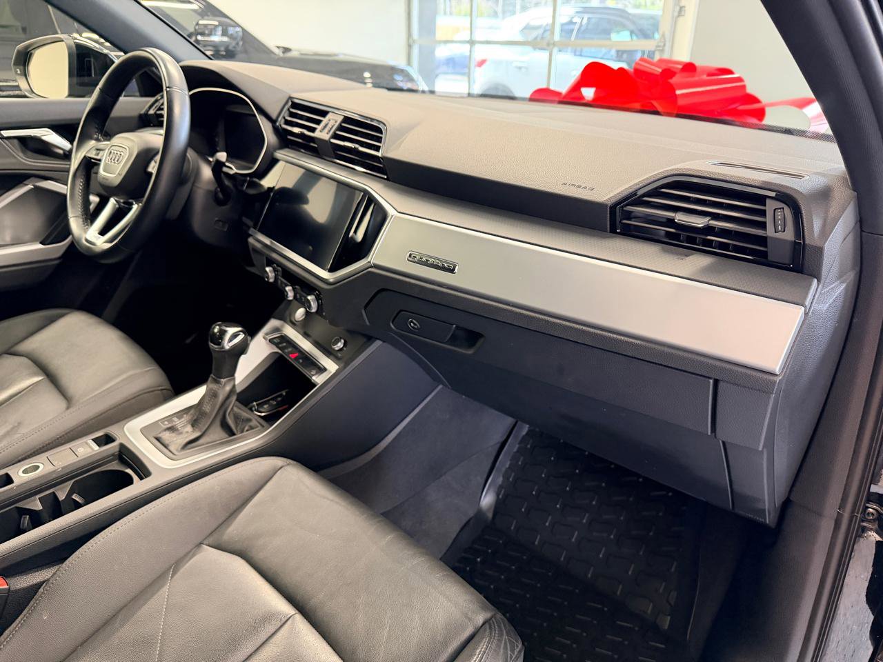 Used 2020 Audi Q3 2.0T Premium w/ Convenience Package image 28