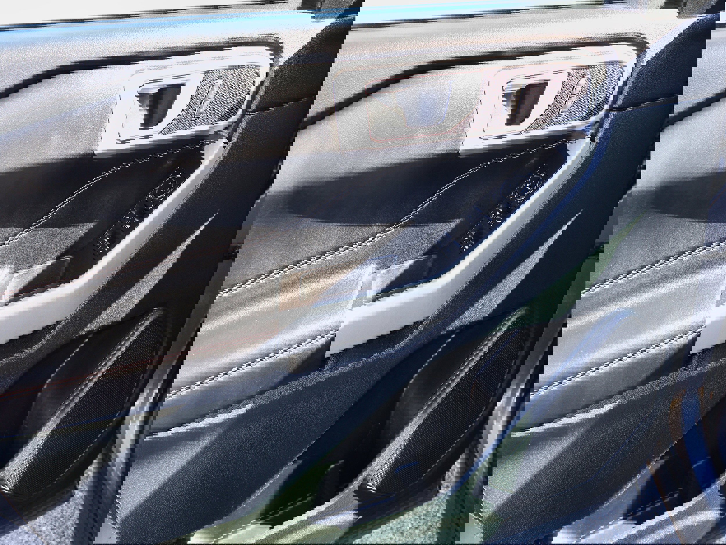 Used 2024 Ford Explorer XLT w/ Equipment Group 202A image 17