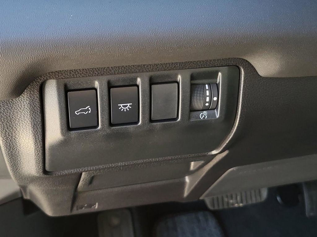 Certified 2025 Subaru Ascent Bronze Edition image 25