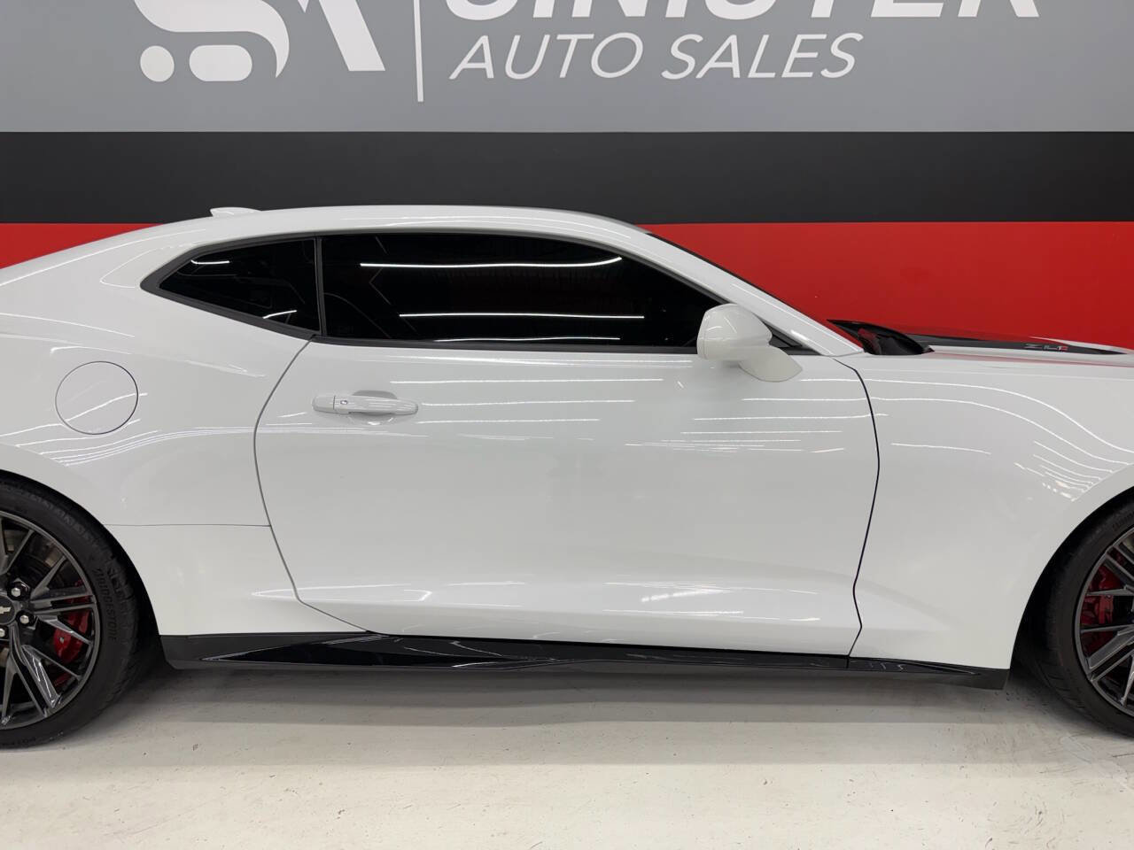 Used 2017 Chevrolet Camaro ZL1 image 33
