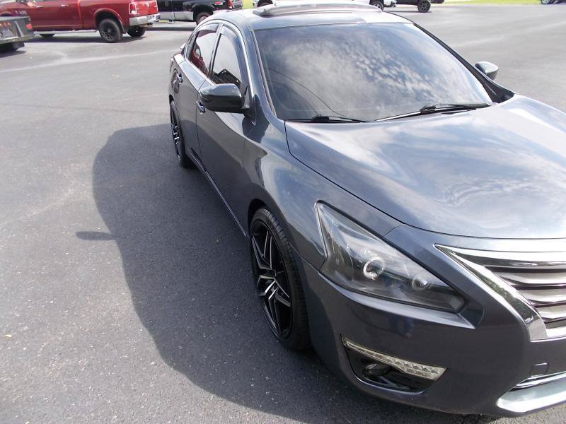 Used 2013 Nissan Altima 3.5 SL w/ Technology Pkg FWD image 10