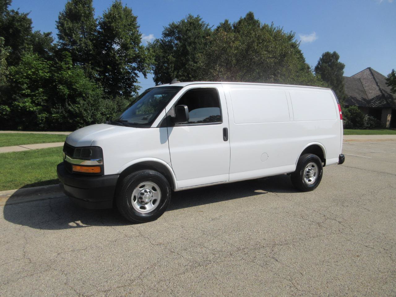 Used 2021 Chevrolet Express 2500 w/ Driver Convenience Package RWD image 20