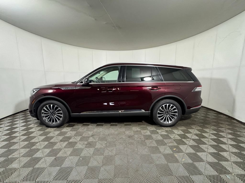 Certified 2022 Lincoln Aviator Reserve w/ Elements Package Plus AWD/4WD image 2
