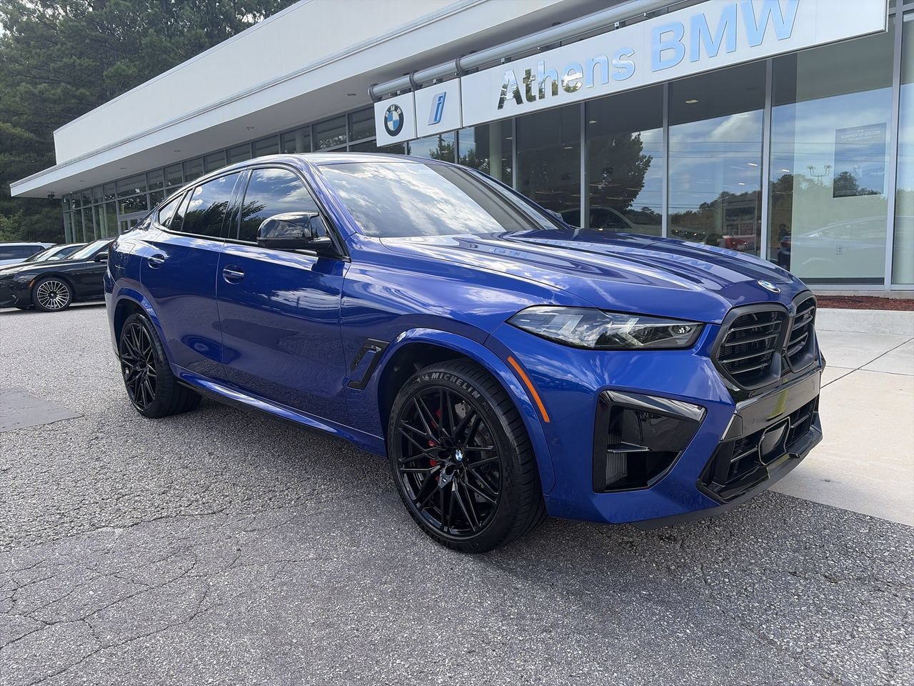 Used 2027 BMW X6 M Competition w/ Executive Package AWD/4WD image 2