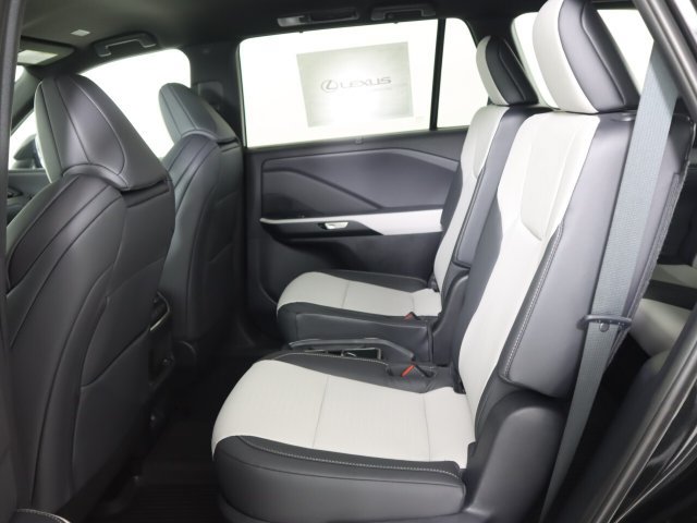 New 2026 Lexus TX 500h AWD w/ Technology Package image 15