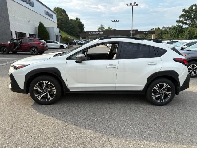 Used 2024 Subaru Crosstrek 2.0i Premium AWD/4WD image 2