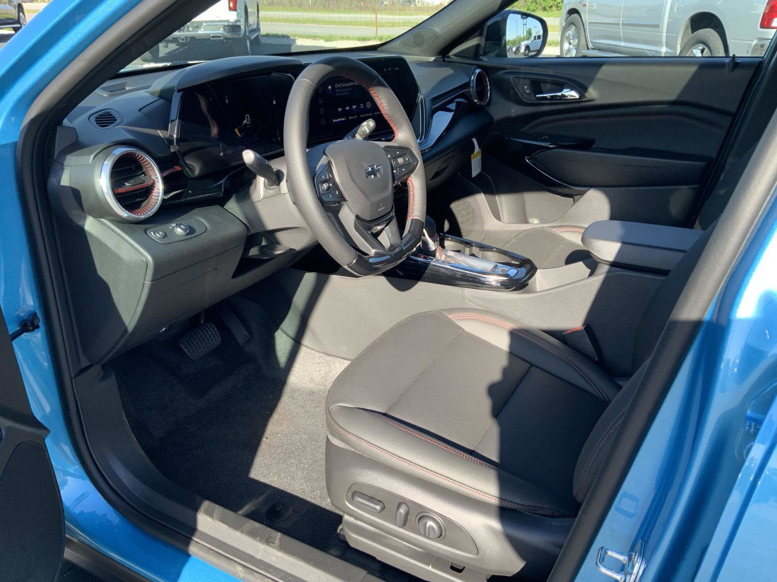 New 2026 Chevrolet Trax RS FWD image 24