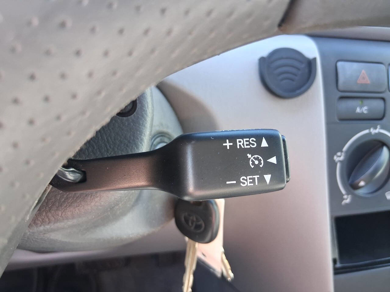 Used 2006 Toyota Corolla CE FWD image 25