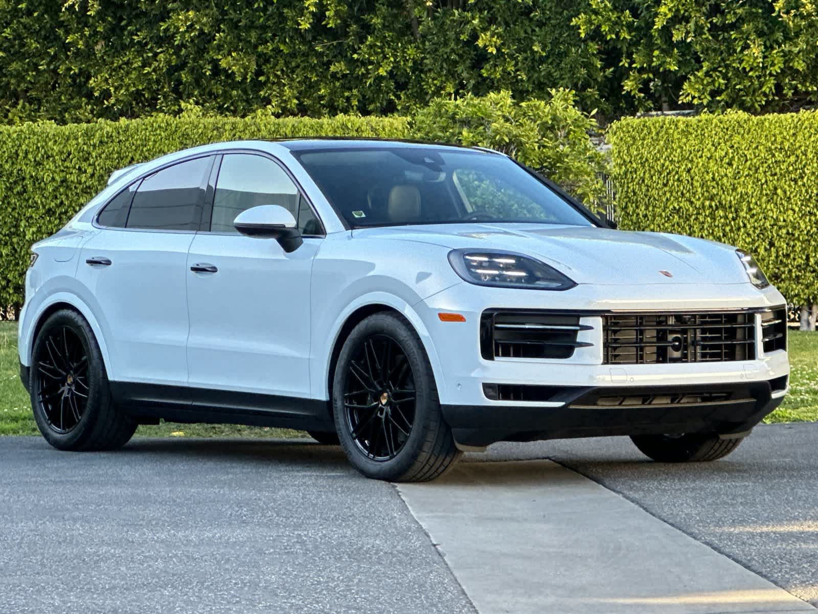 New 2025 Porsche Cayenne Coupe AWD/4WD image 10
