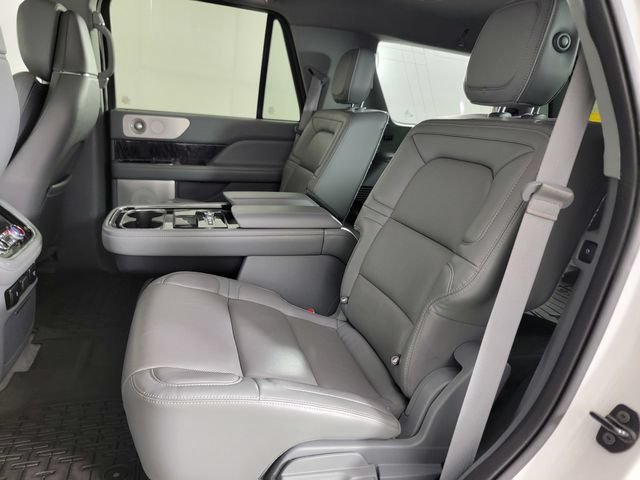 Used 2020 Lincoln Navigator Reserve w/ Equipment Group 208A Reserve AWD/4WD image 18