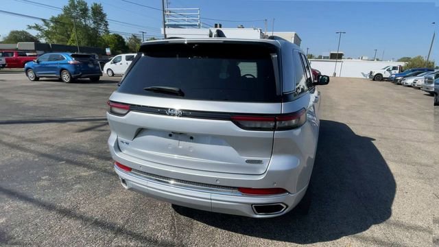 Used 2022 Jeep Grand Cherokee Overland w/ Advanced Protech Group III image 9