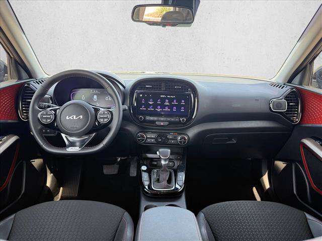 Used 2025 Kia Soul GT-Line w/ GT-Line Technology Package FWD image 14