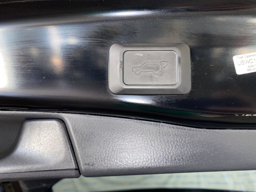 Used 2022 Toyota RAV4 XLE w/ Convenience Package AWD/4WD image 19