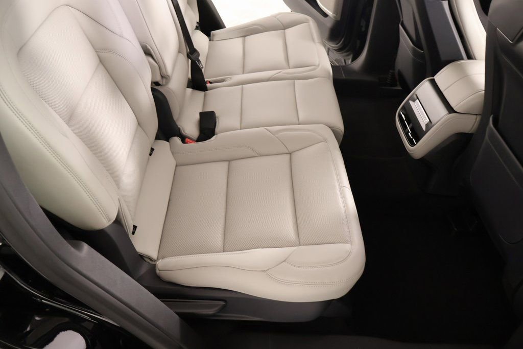 New 2026 Lincoln Nautilus Premier w/ Jet Appearance Package AWD/4WD image 14