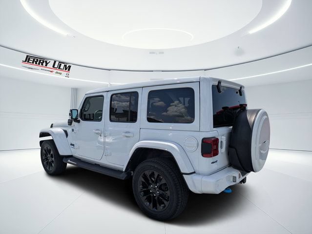 Used 2021 Jeep Wrangler Unlimited Sahara AWD/4WD image 5