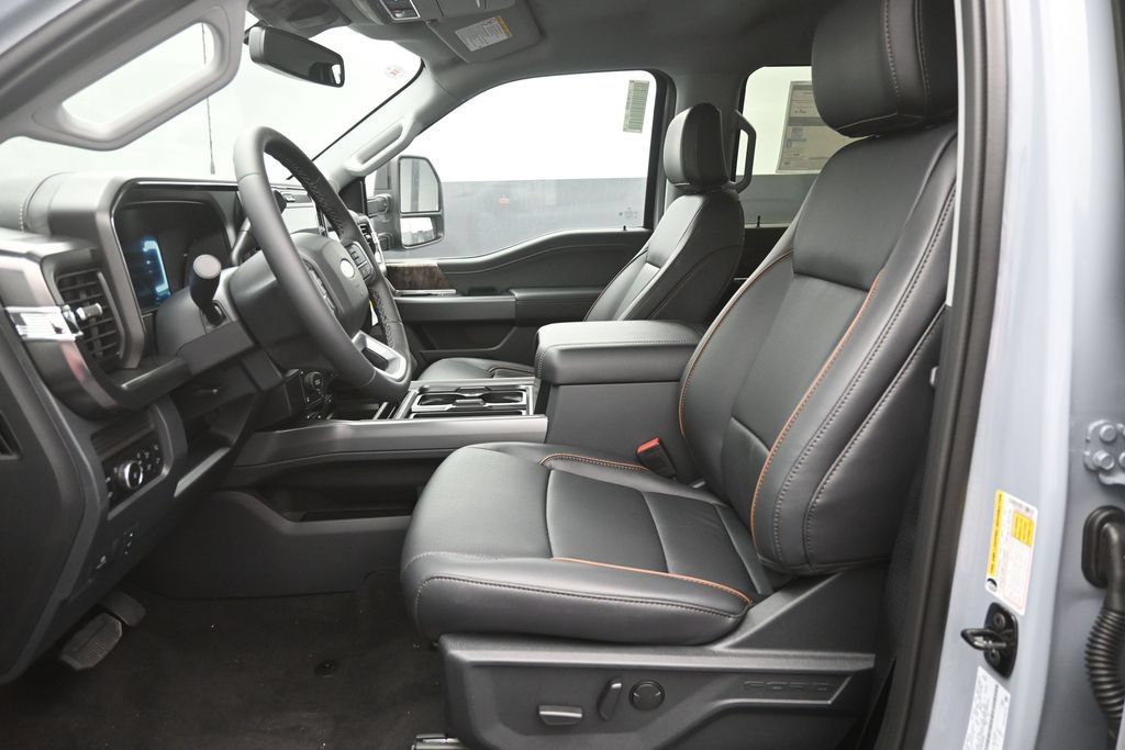 New 2026 Ford F250 Lariat w/ Black Appearance Package AWD/4WD image 18