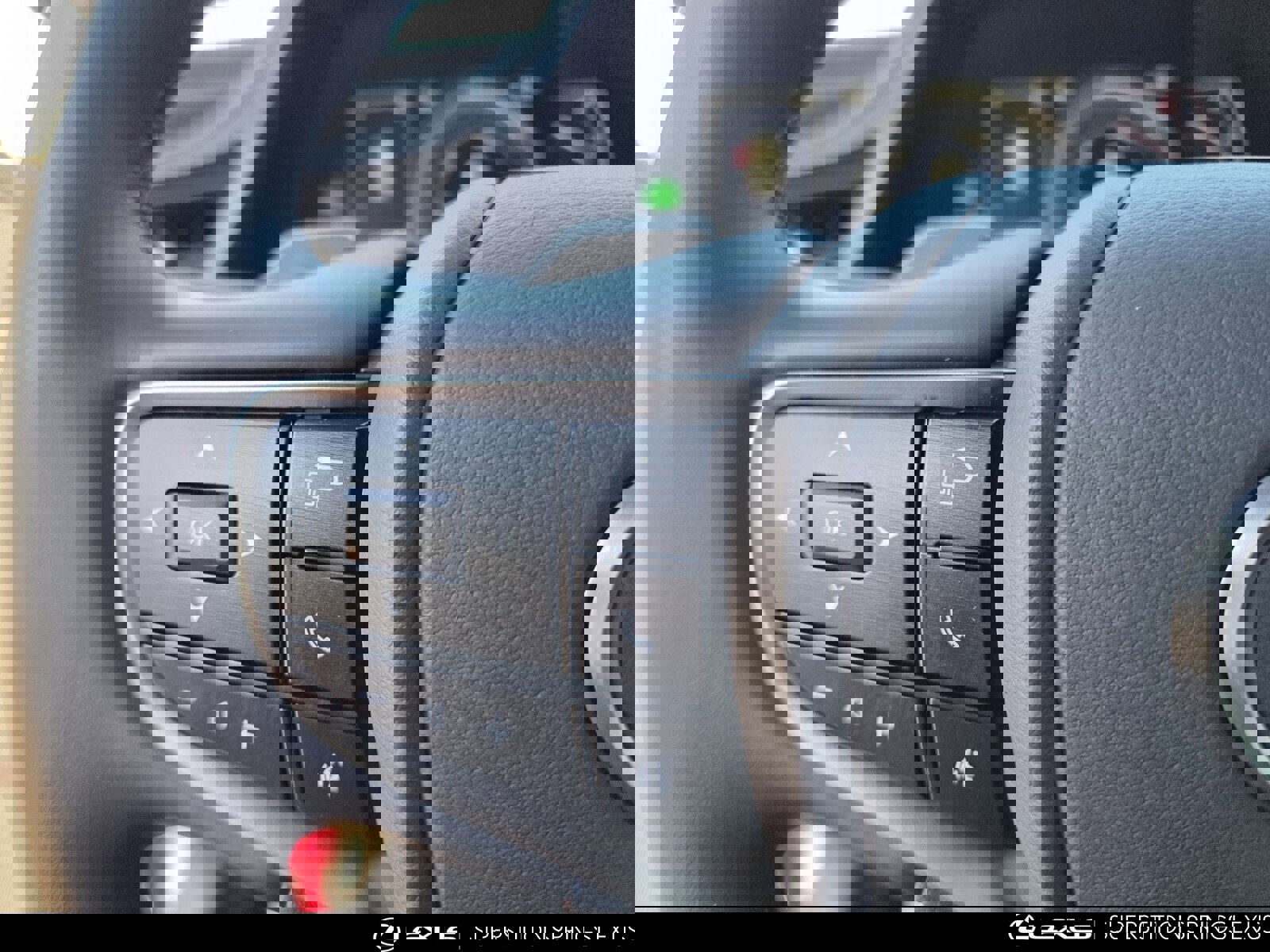 Used 2025 Lexus ES 300h w/ Premium Package image 27