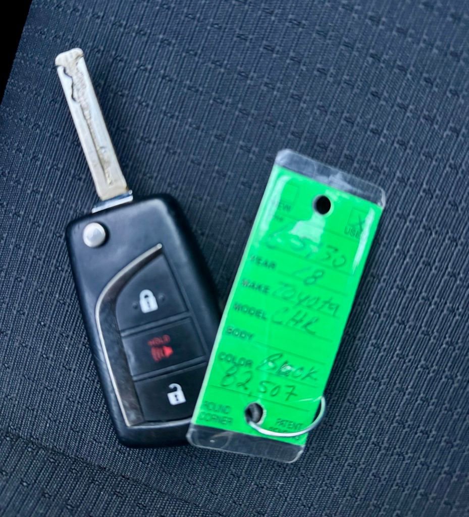 Used 2018 Toyota C-HR XLE image 28