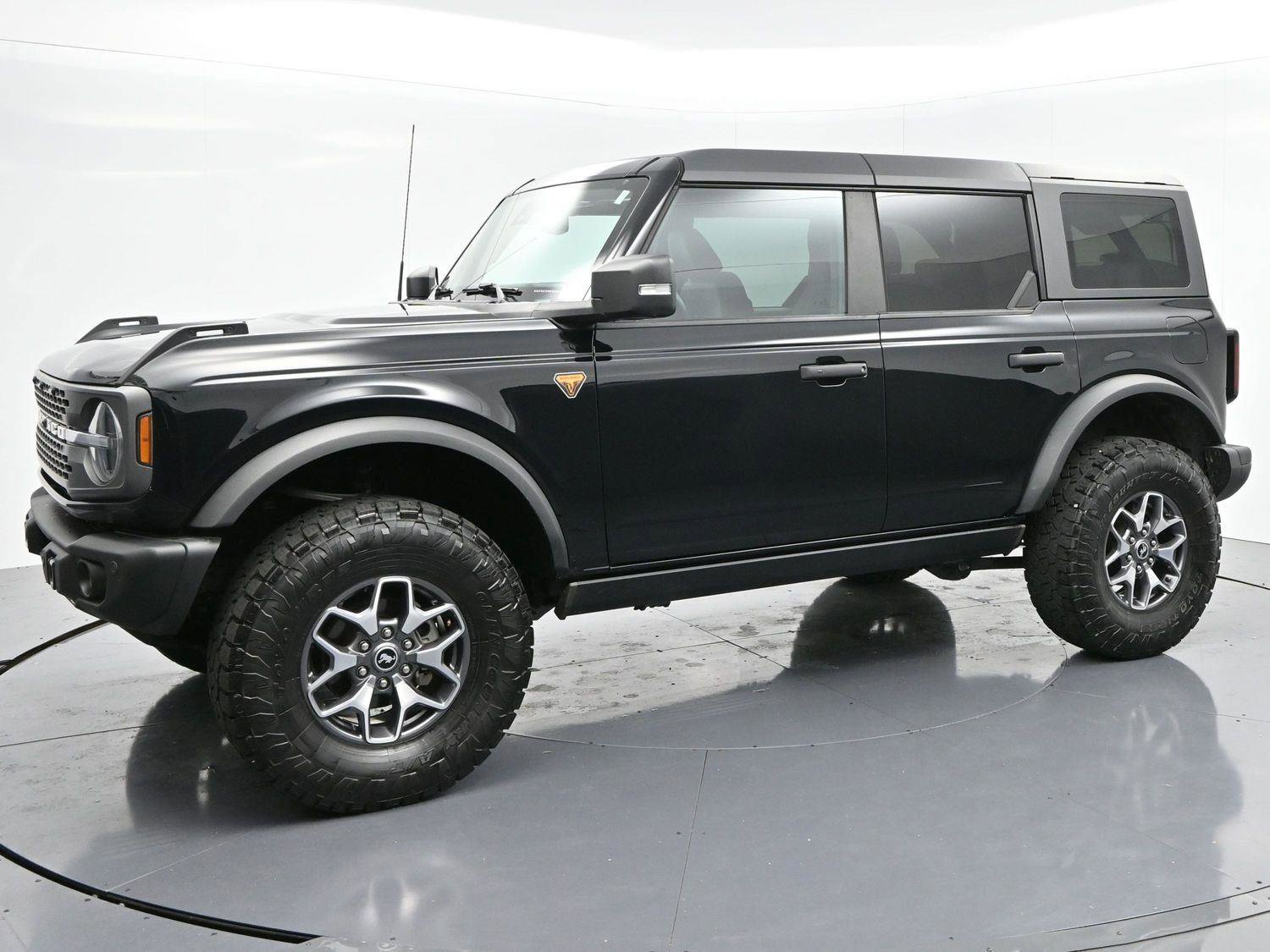 Used 2023 Ford Bronco Badlands image 3