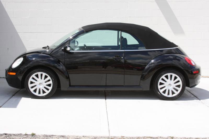 Used 2008 Volkswagen Beetle SE FWD image 23
