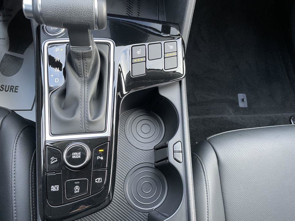 Used 2025 Kia Sportage EX image 32