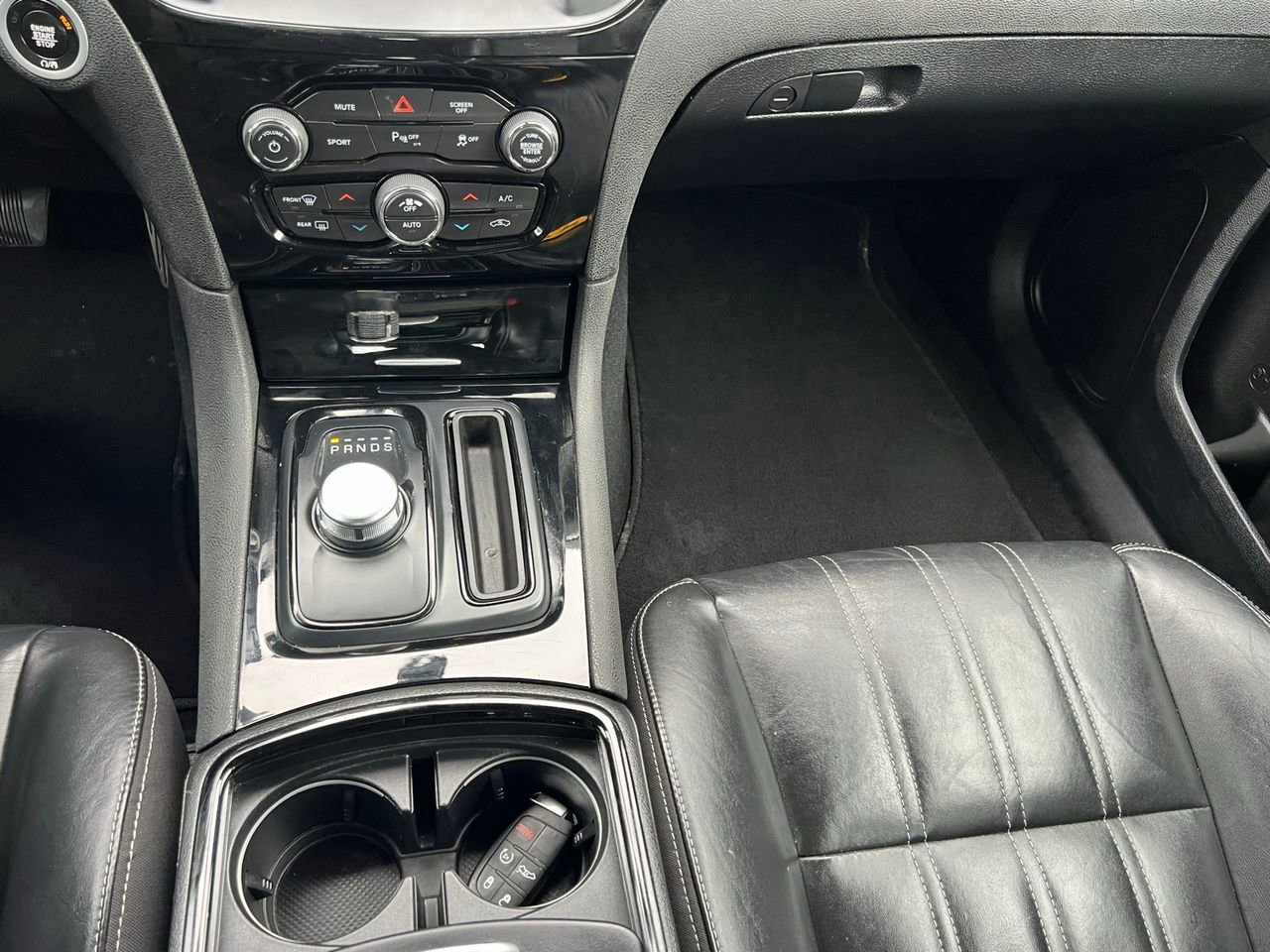 Used 2023 Chrysler 300 S image 33