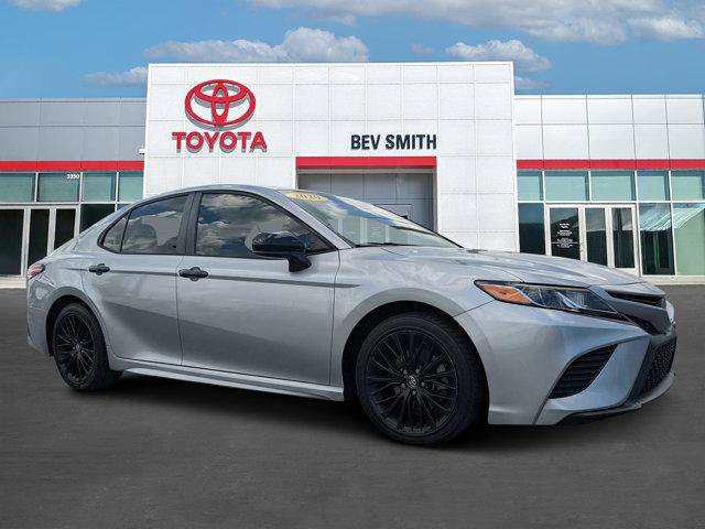 Certified 2020 Toyota Camry SE FWD image 1