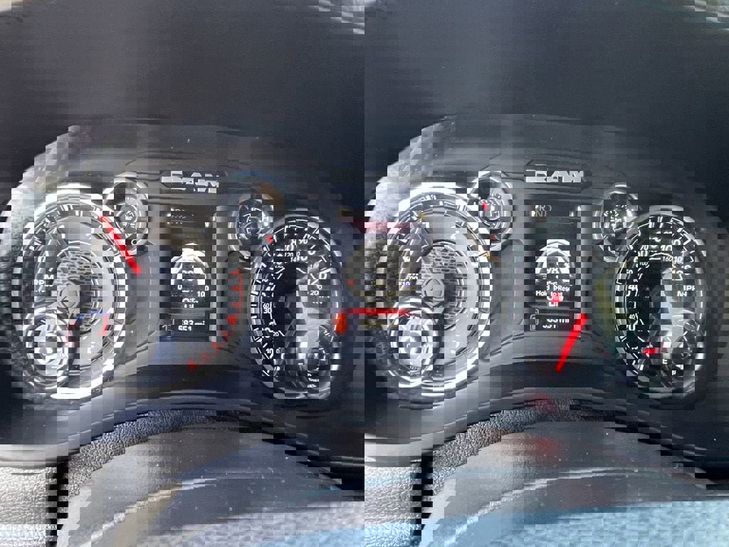 Used 2022 RAM 2500 Big Horn image 32